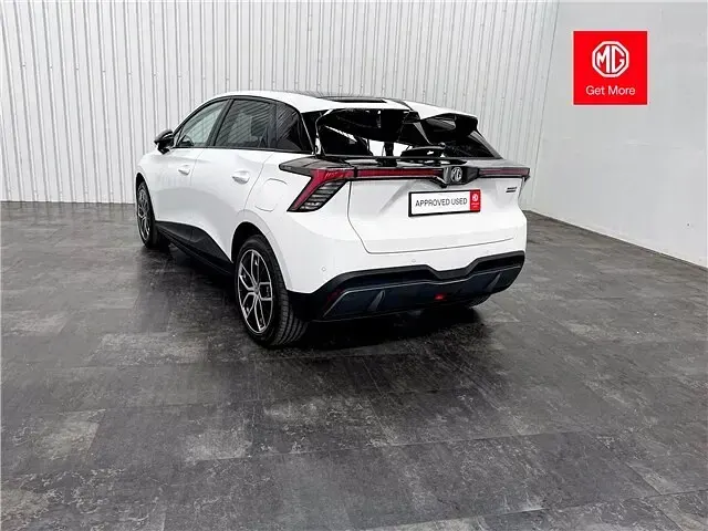 Used MG MG4 EV Trophy 180 kW (245 HP) 2025 White Hatchback