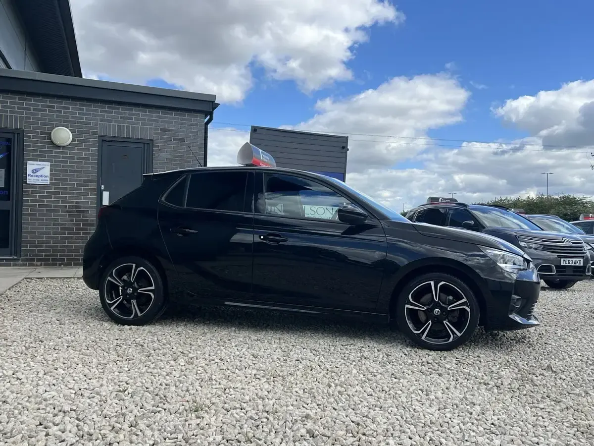 Used Vauxhall Corsa SRi 100 HP (73 kW) 2021 Black Hatchback