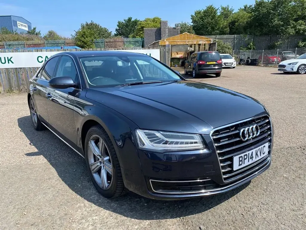 Used Audi A8 Sport 258 HP (189 kW) 2014 Blue Sedan