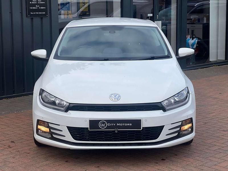 Used VW Scirocco 125 HP (91 kW) 2015 White Coupe