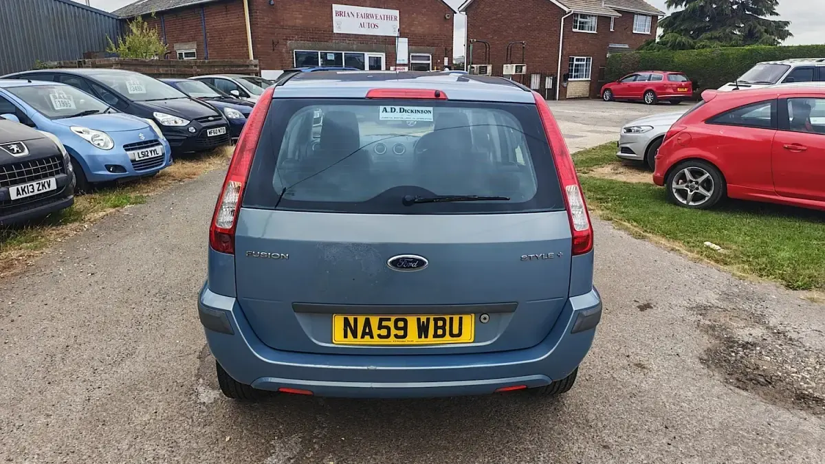 Used Ford Fusion Style 80 HP (58 kW) 2009 Blue Hatchback