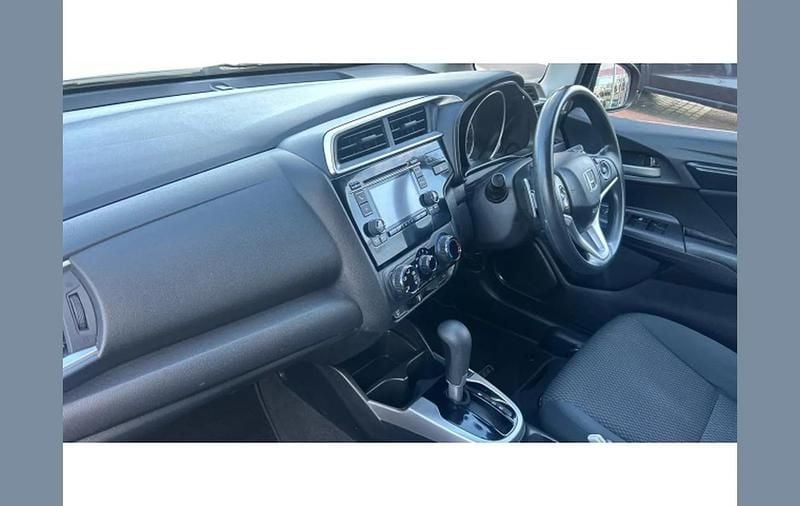 Used Honda Jazz S 102 HP (75 kW) 2018 Red Hatchback