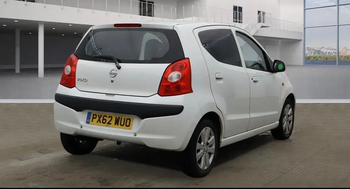 Used Nissan Pixo N-TEC 68 HP (50 kW) 2012 White Hatchback