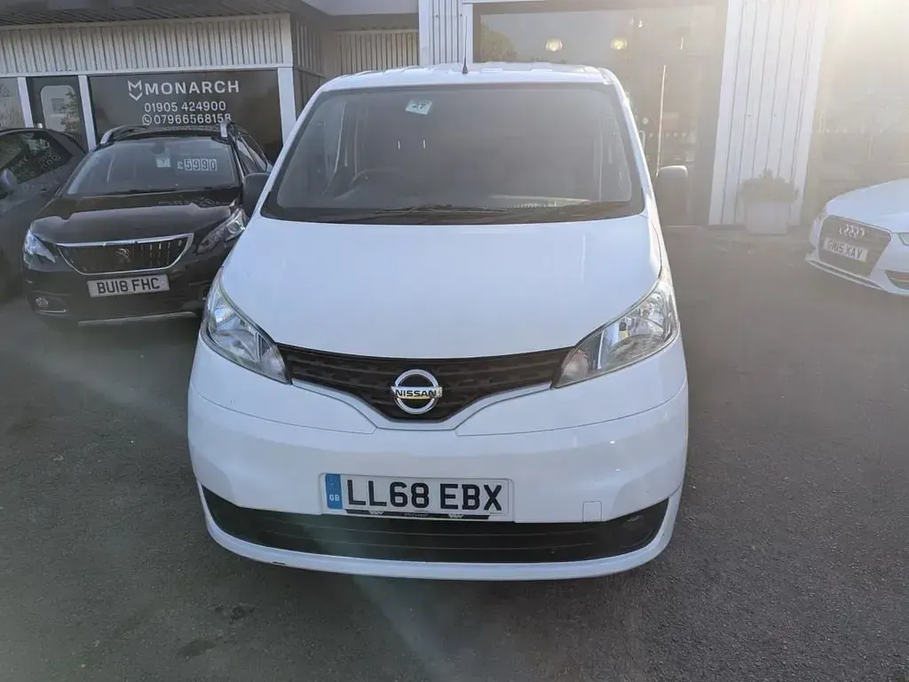 Gebraucht Nissan NV200 Tekna 90 PS (66 kW) 2018 Weiß Van / Kleinbus