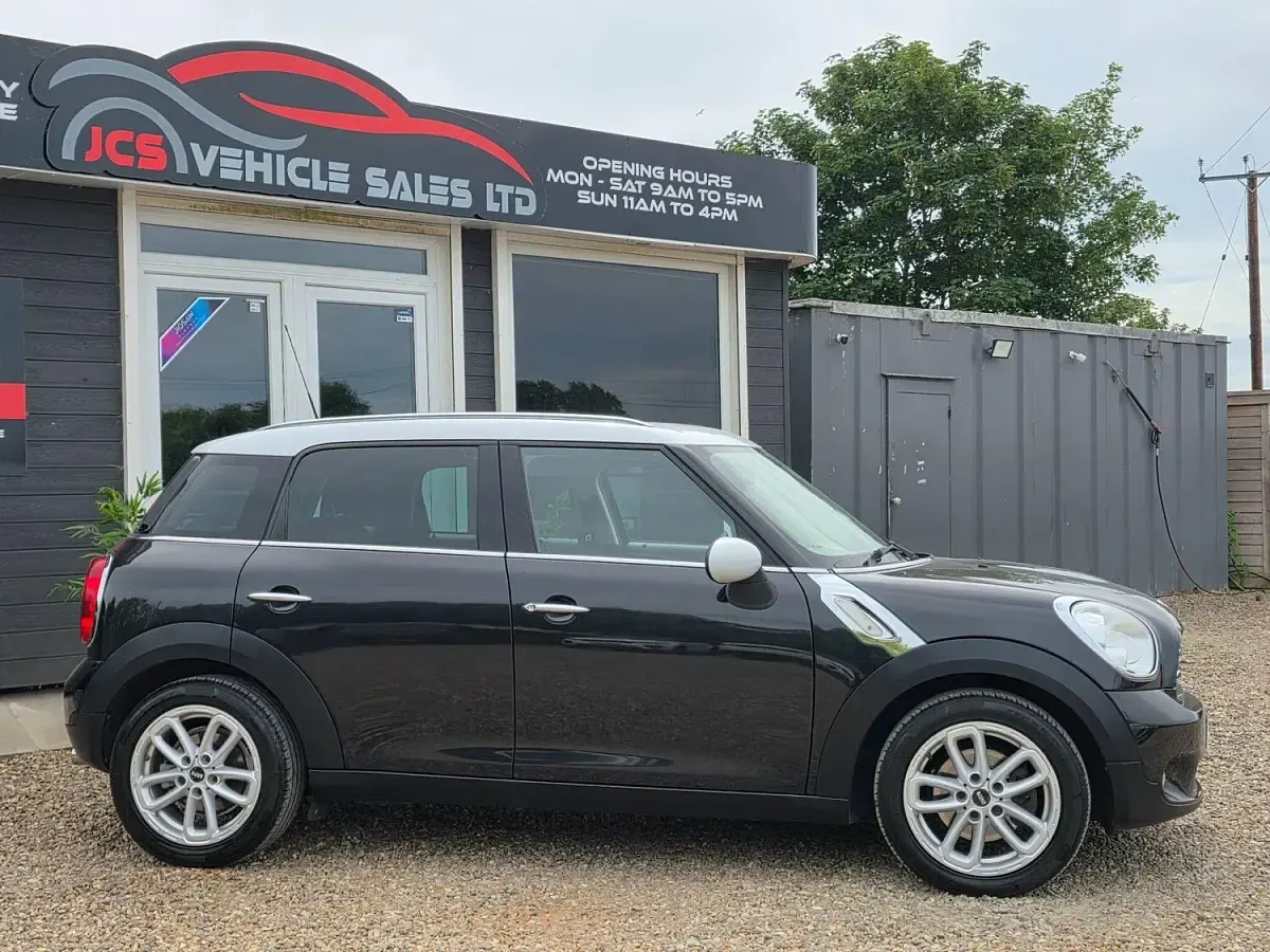 Used Mini Cooper D 112 HP (82 kW) 2016 Black Hatchback