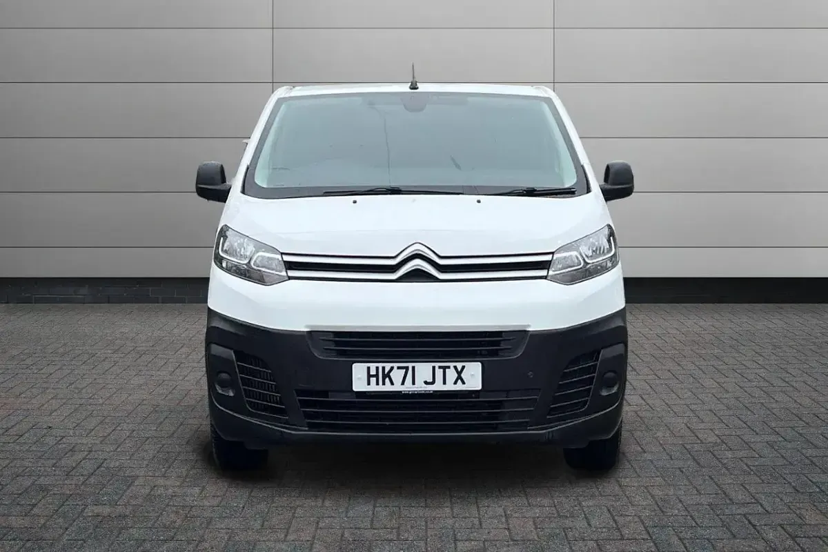 Used Citroën Dispatch 101 HP (74 kW) 2021 White MPV