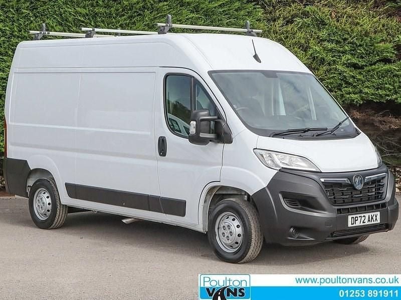 White Used 2023 Vauxhall Movano Van | £16,950 (Good price) - Image 1/3