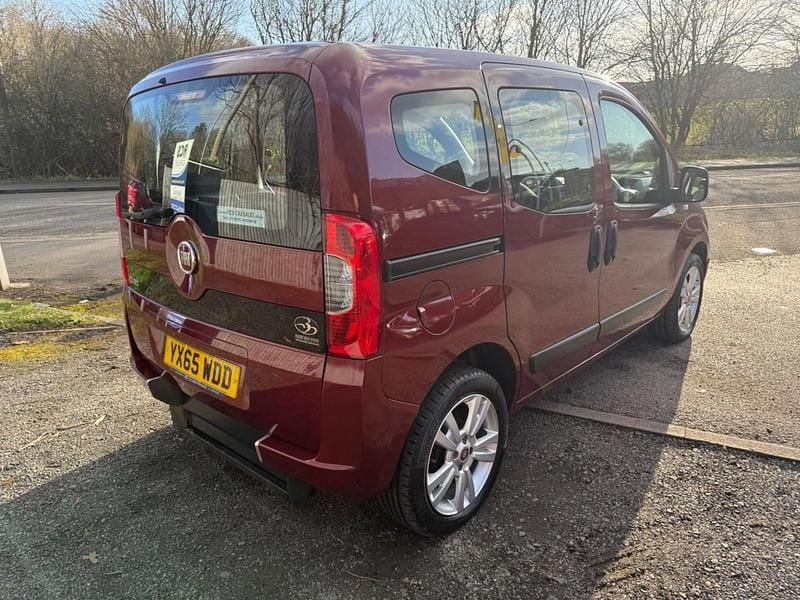 Usado Fiat Qubo Trekking 77 HP (56 kW) 2015 Vermelho Monovolume