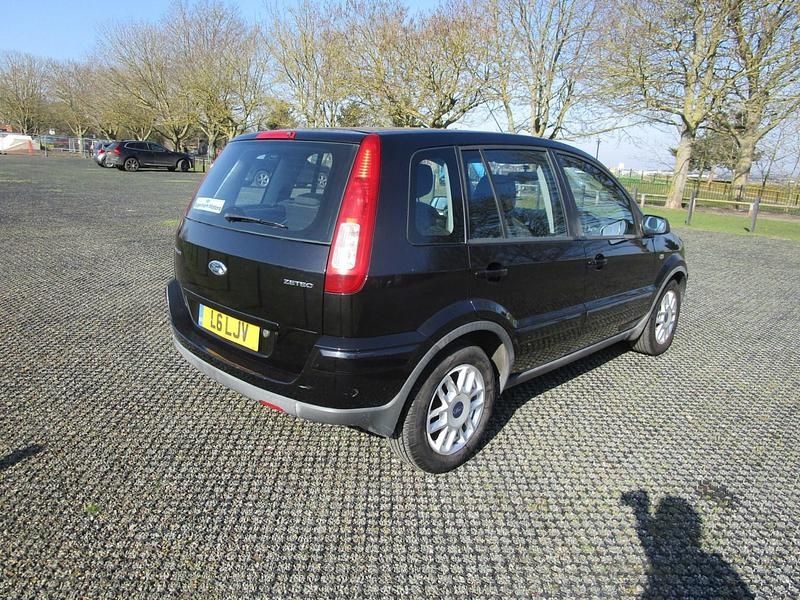 Used Ford Fusion Zetec 101 HP (74 kW) 2008 Black Hatchback
