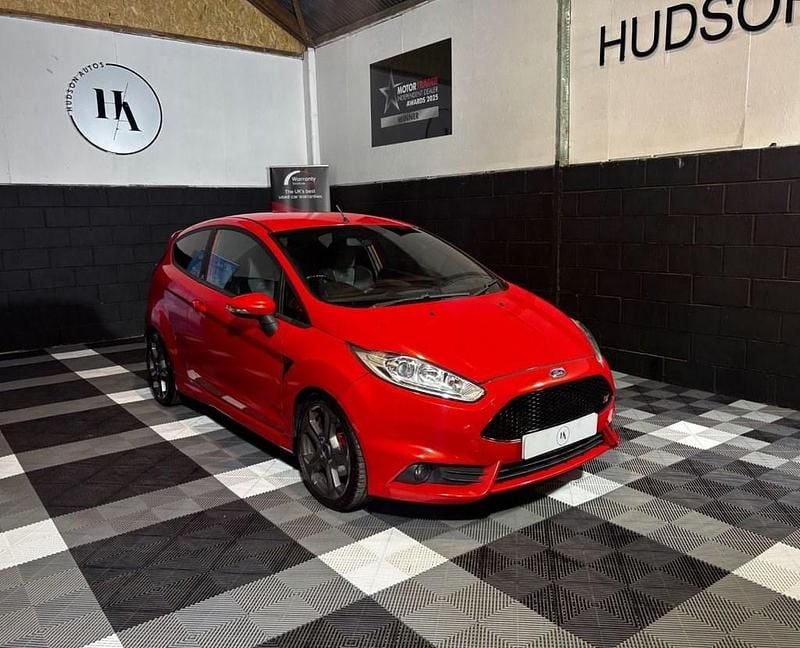 Orange Used 2014 Ford Fiesta ST Hatchback | £5,995 (Fair price) - Image 1/4
