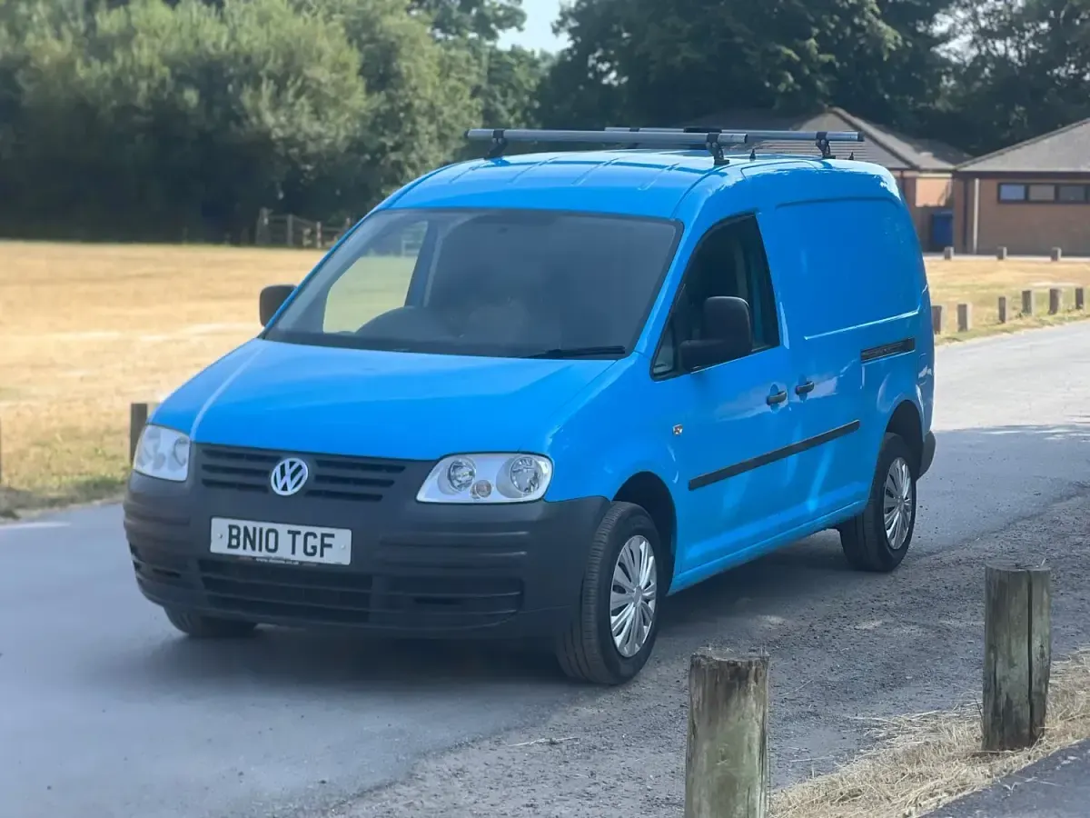 Used VW Caddy Maxi 104 HP (76 kW) 2010 Blue MPV