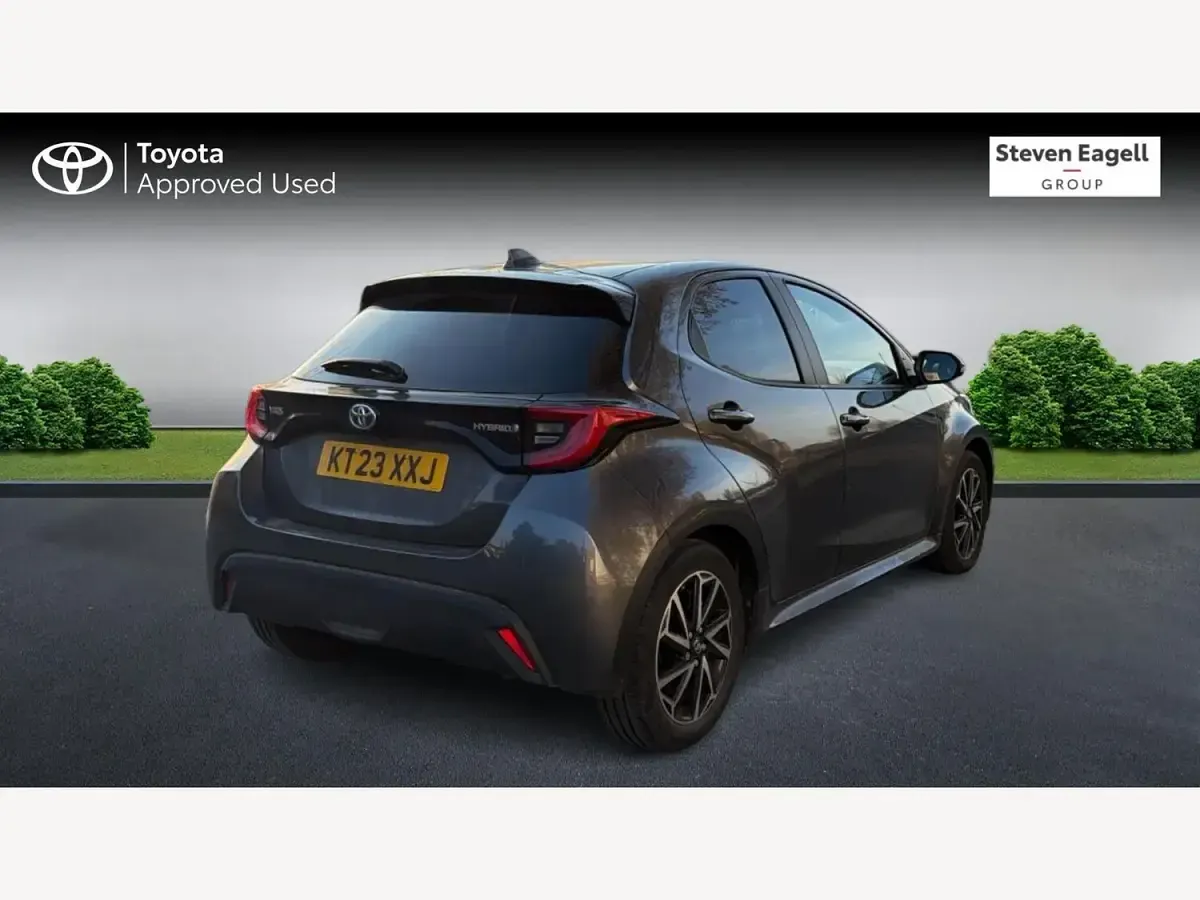 Used Toyota Yaris Hybrid Design 116 HP (85 kW) 2023 Grey Hatchback
