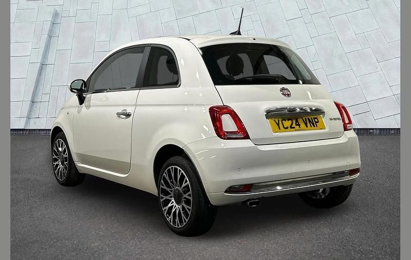 Used Fiat 500 70 HP (51 kW) 2024 White Hatchback