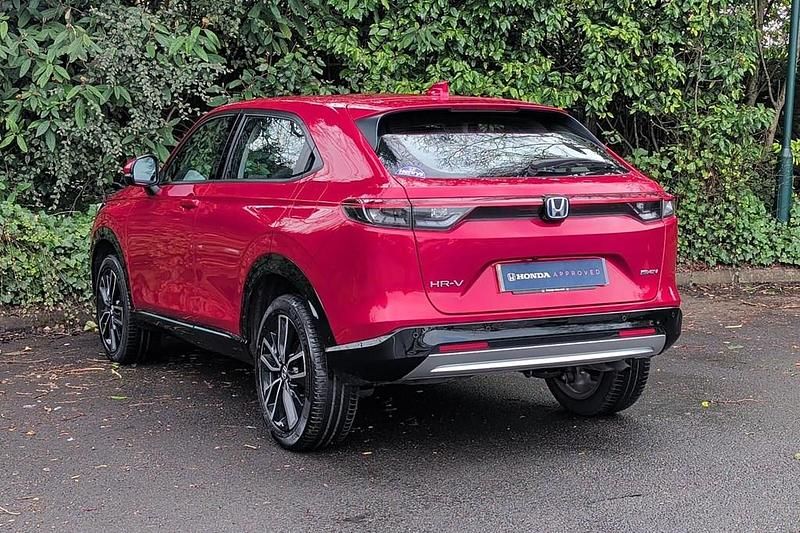 Used Honda HR-V Advance 131 HP (96 kW) 2024 Premium crystal red SUV