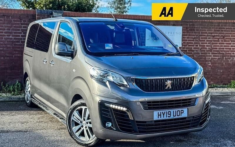 Begagnad Peugeot Traveller Allure 177 HK (130 kW) 2022 Minibuss