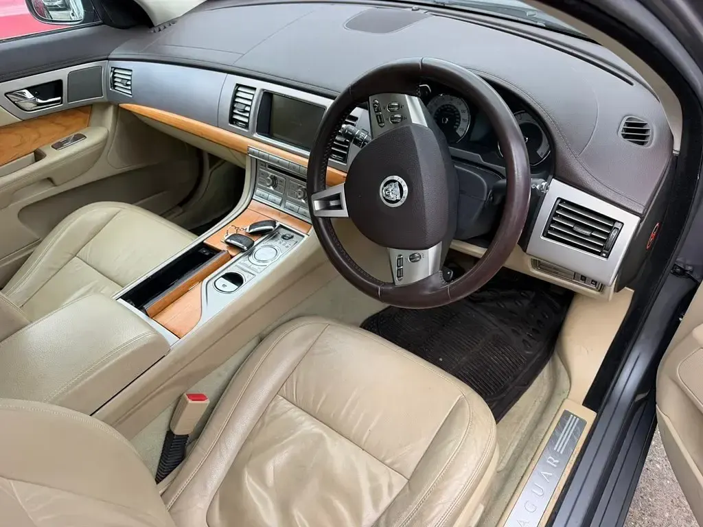 Second-hand Jaguar XF Luxury 2008 Gri Berlinǎ