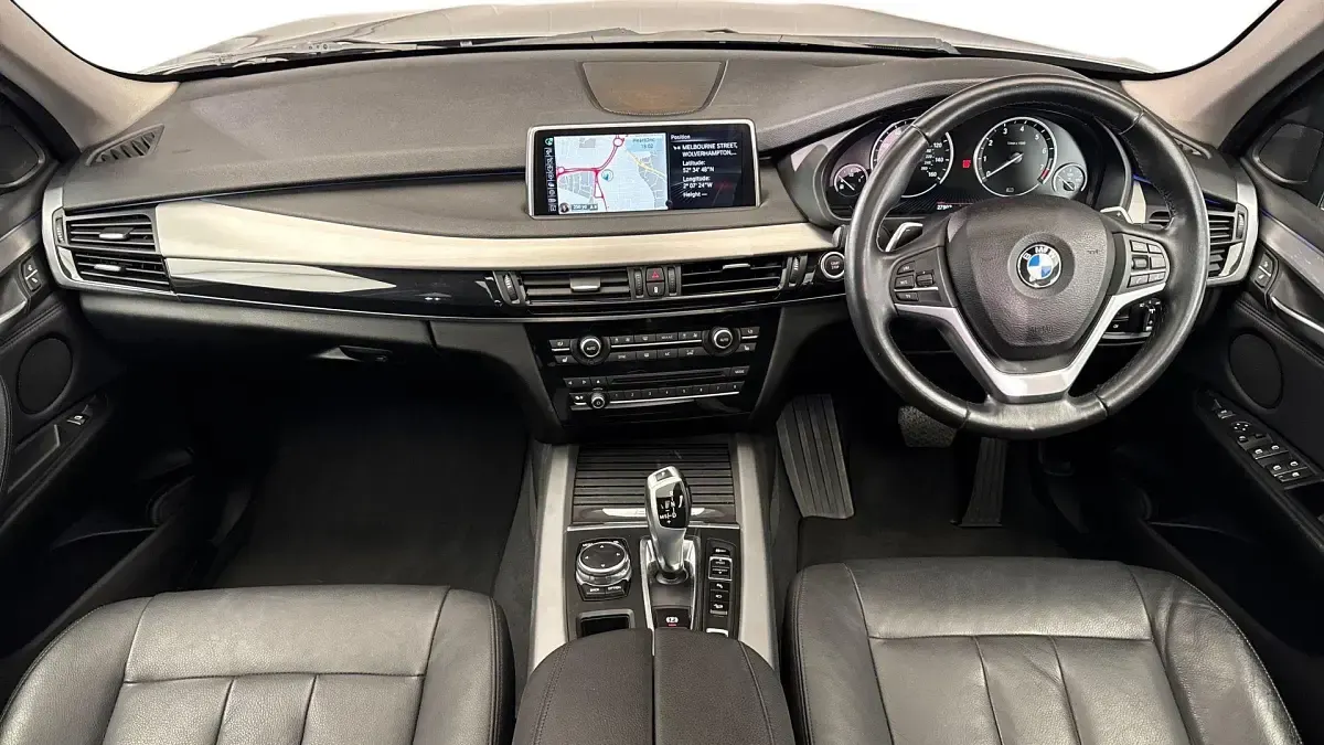 Begagnad BMW X5 Comfort Edition 309 HK (227 kW) 2016 Grå SUV
