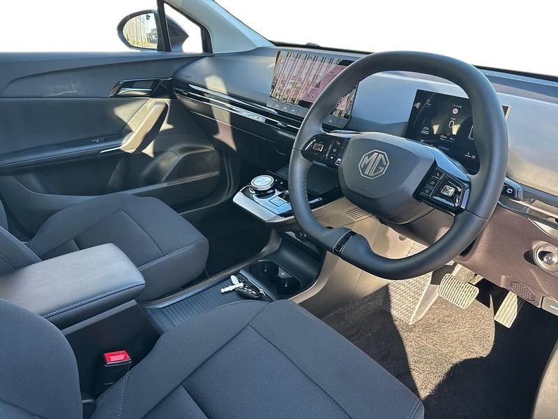 Used MG MG4 EV SE 125 kW (170 HP) 2025 Black Hatchback