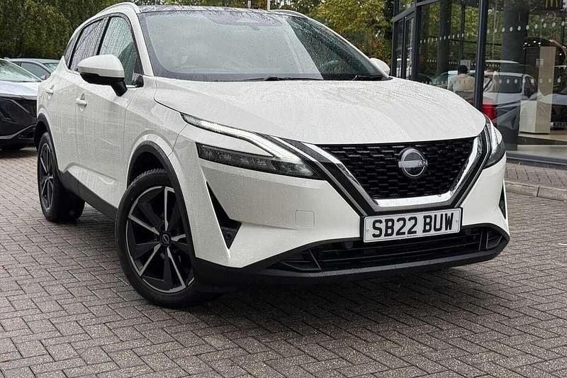 White Used 2022 Nissan Qashqai Tekna SUV | £22,490 (A bit pricey) - Image 1/4