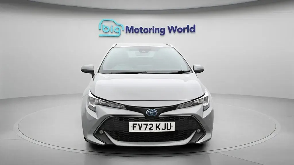 Używany Toyota Corolla Design 140 KM (102 kW) 2022 Szary Kombi