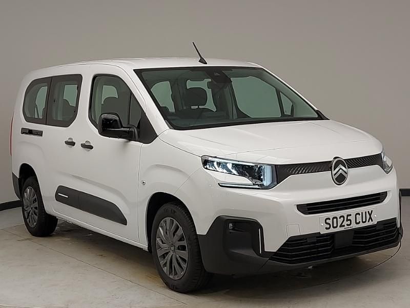 White New 2025 Citroën Berlingo MPV | £24,998 (Fair price) - Image 1/4