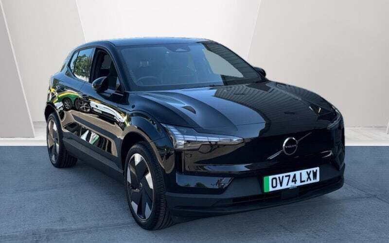 New 2026 Volvo EX30 Plus SUV | £30,490 - Image 1/4