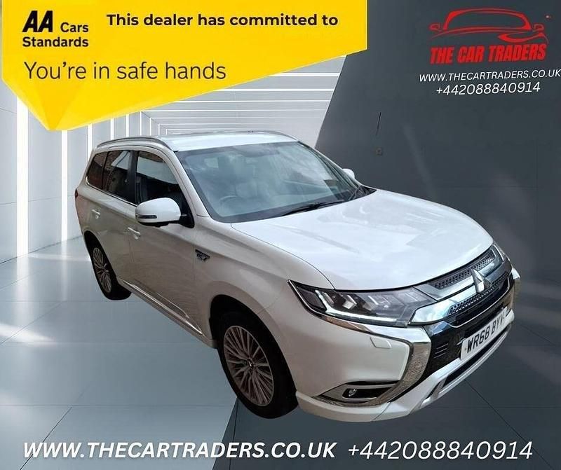 White Used 2018 Mitsubishi Outlander P-HEV SUV | £11,388 (Fair price) - Image 1/4