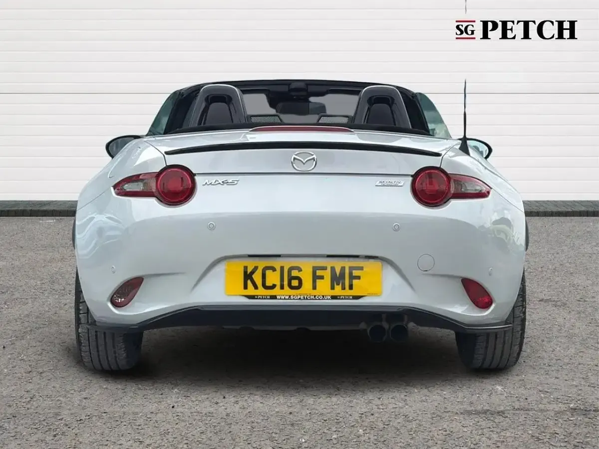 Used Mazda MX5 Inclusive 158 HP (116 kW) 2016 Grey Cabriolet