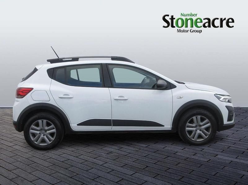 Used Dacia Sandero Expression 100 HP (73 kW) 2023 White Hatchback