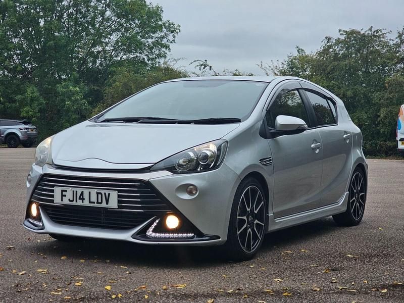 Used Toyota Corolla Edition 2014 Silver Hatchback