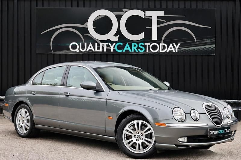 Usado Jaguar S-Type SE 400 HP (294 kW) 2002 Cinzento Sedan