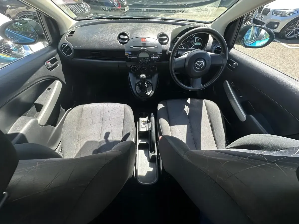 Used Mazda 2 2013 Blue Hatchback