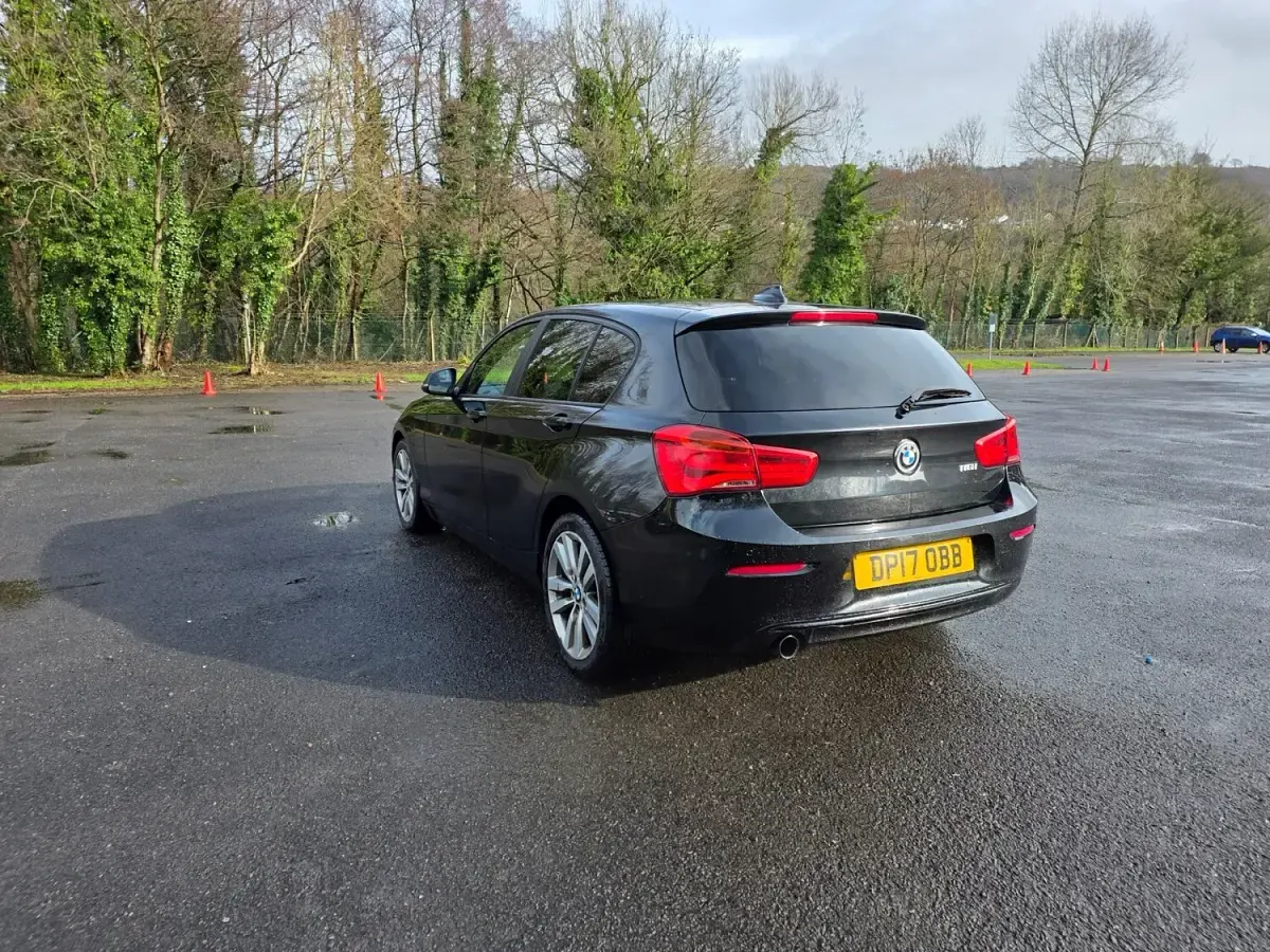 Used BMW 118 Sport Line 136 HP (100 kW) 2017 Black Hatchback