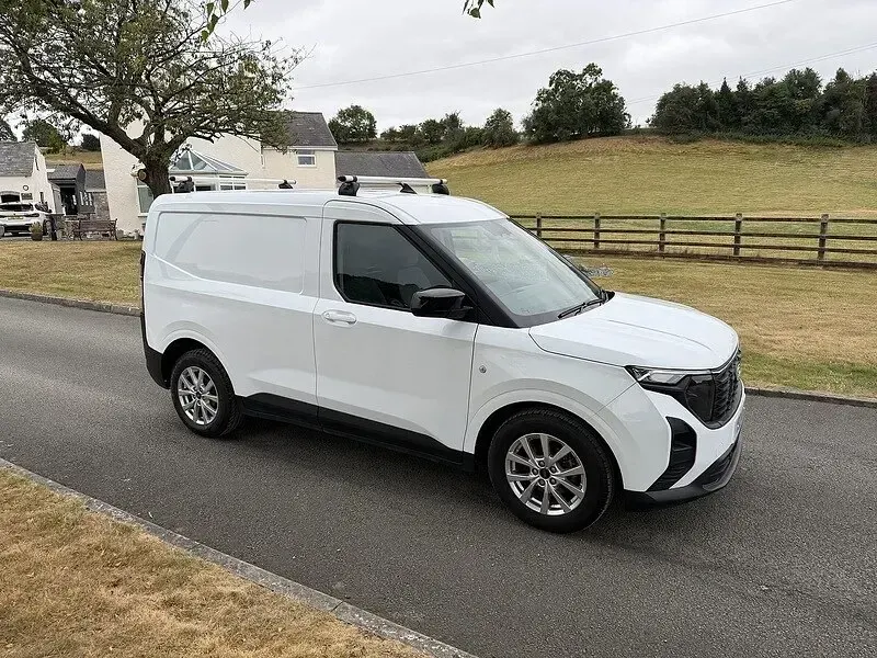 Used Ford Transit Courier Limited 125 HP (91 kW) 2024 White Van