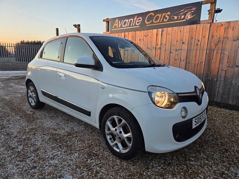 White Used 2015 Renault Twingo Dynamique Hatchback | £3,995 (Fair price) - Image 1/4