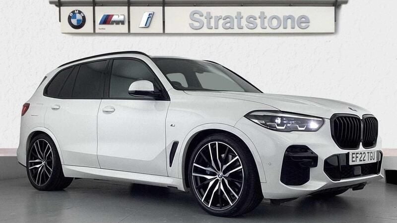 White Used 2022 BMW X5 M Sport SUV | £44,490 (Super price) - Image 1/4