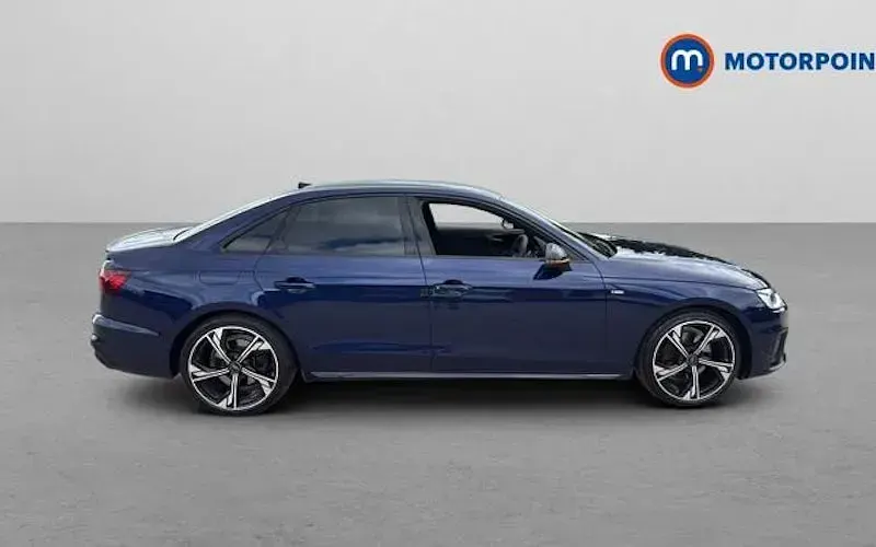 Used Audi A4 Black Edition 150 HP (110 kW) 2024 Blue Sedan