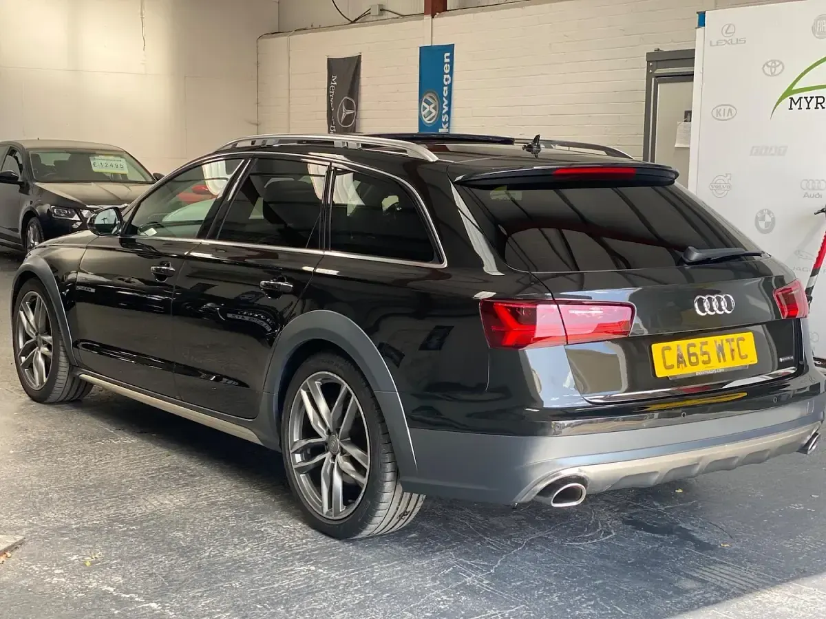 Used Audi A6 Allroad Sport 315 HP (231 kW) 2016 Black Estate