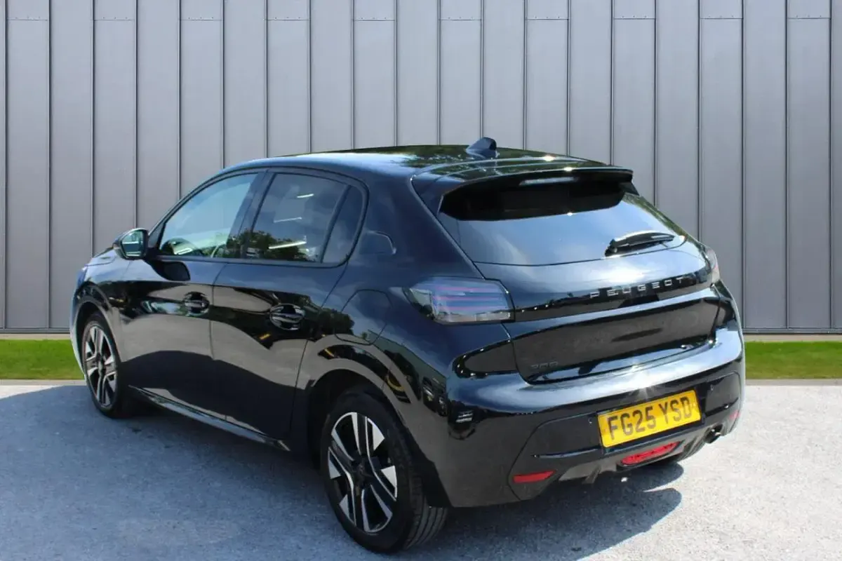 Used Peugeot 208 Allure 99 HP (72 kW) 2025 Black Hatchback