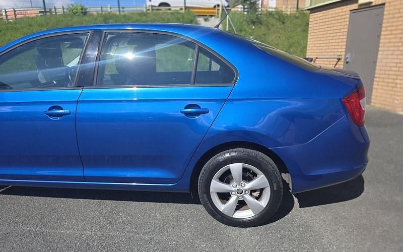 Usado Skoda Rapid SE 86 HP (63 kW) 2015 Citadino