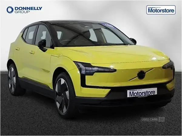 Usado Volvo EX30 Performance 314 kW (428 CV) 2024 Amarillo SUV