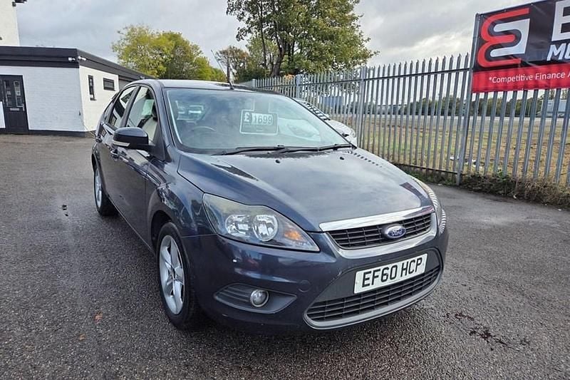 Grey Used 2011 Ford Focus Zetec Hatchback | £1,399 (Good price) - Image 1/1