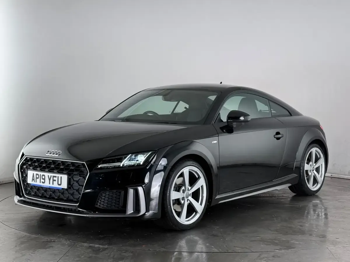 Begagnad Audi TT S-Line 245 HK (180 kW) 2019 Svart Sportkupé