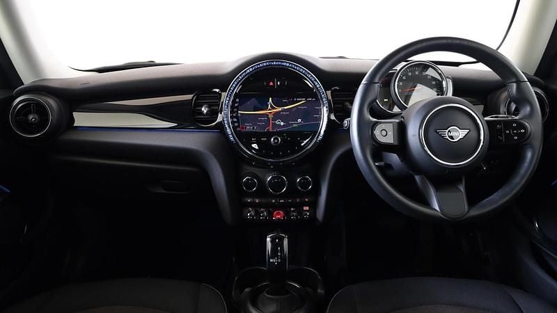 Begagnad Mini Cooper Classic 134 HK (98 kW) 2022 Svart Halvkombi
