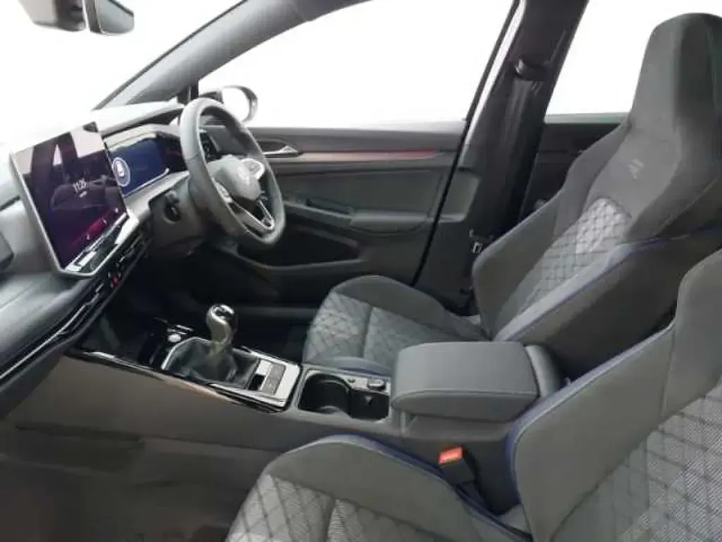 New VW Golf VIII 150 HP (110 kW) 2025