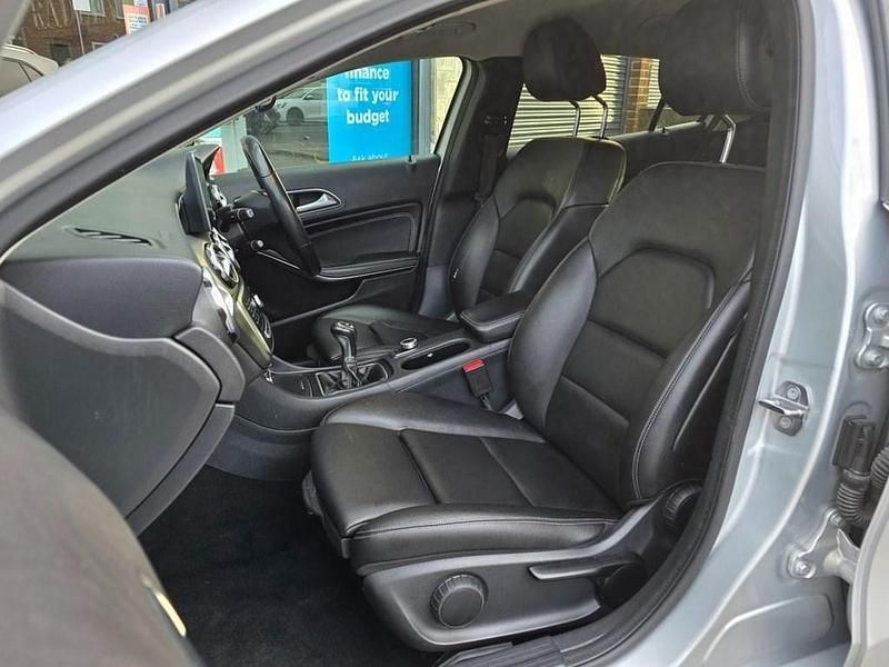 Used Mercedes GLA200 Executive 156 HP (114 kW) 2018 Silver SUV