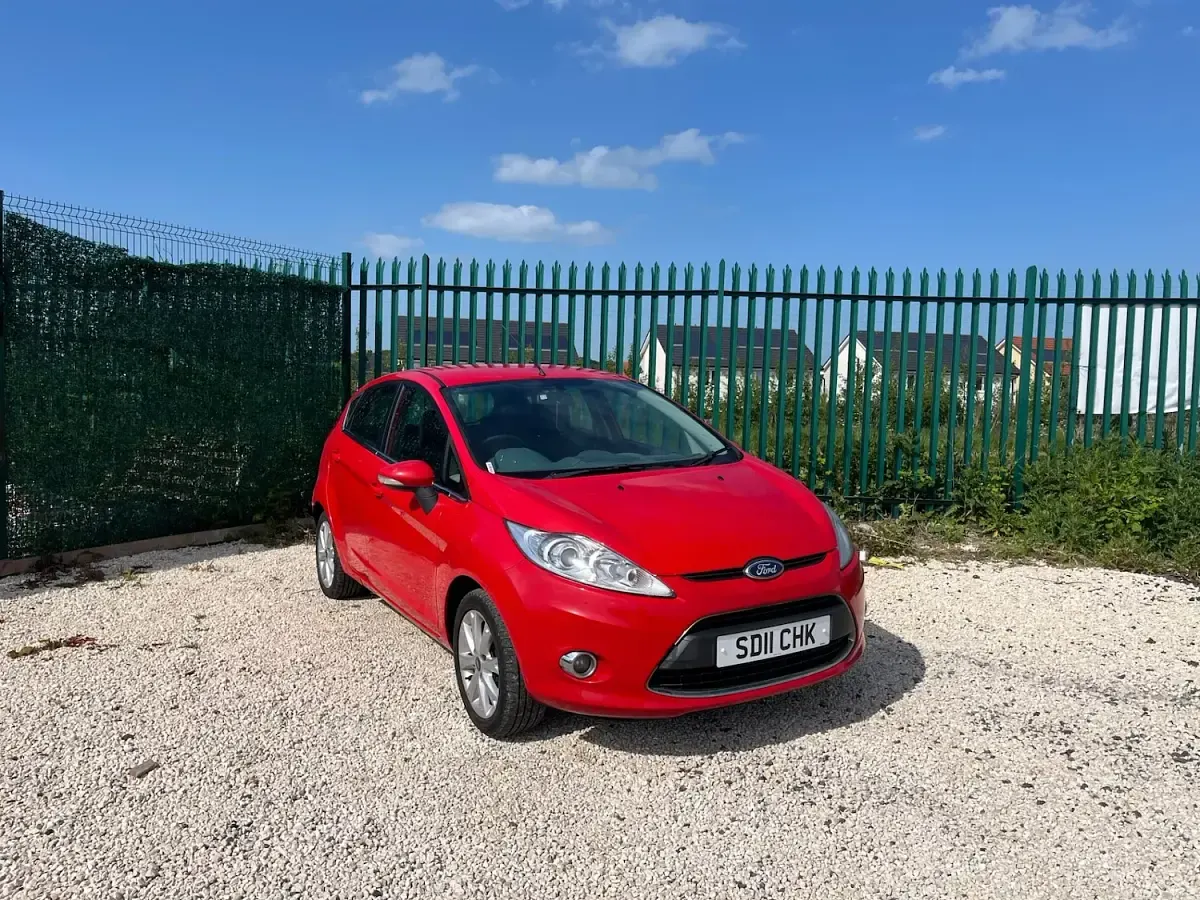Used Ford Fiesta Zetec 2011 Red Hatchback