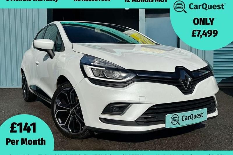 Used Renault Clio IV Dynamique 90 HP (66 kW) 2017 White Hatchback
