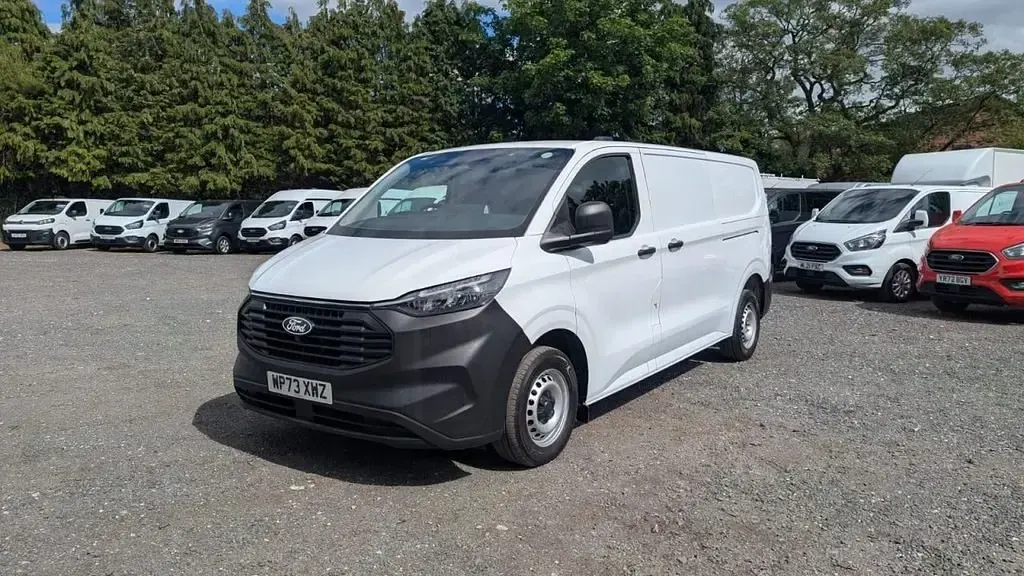 Begagnad Ford Transit Custom 136 HK (100 kW) 2023 Vit Van