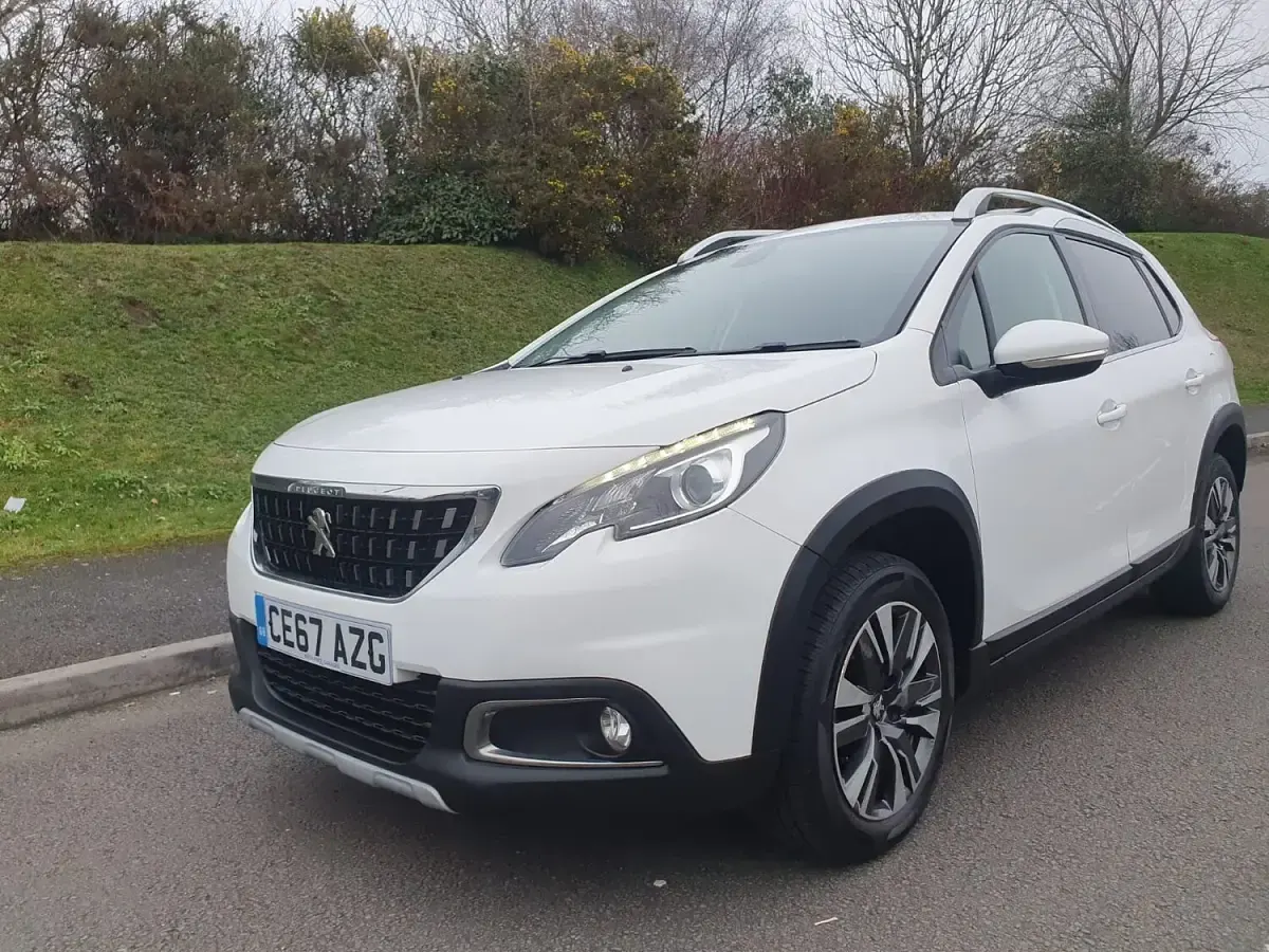 Używany Peugeot 2008 Allure 2017 Biały SUV